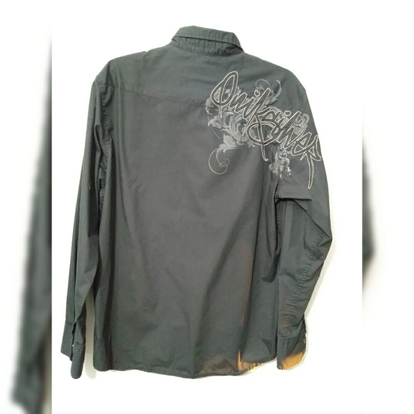 Quicksilver embroidered button down long sleeve -M - Picture 2 of 6